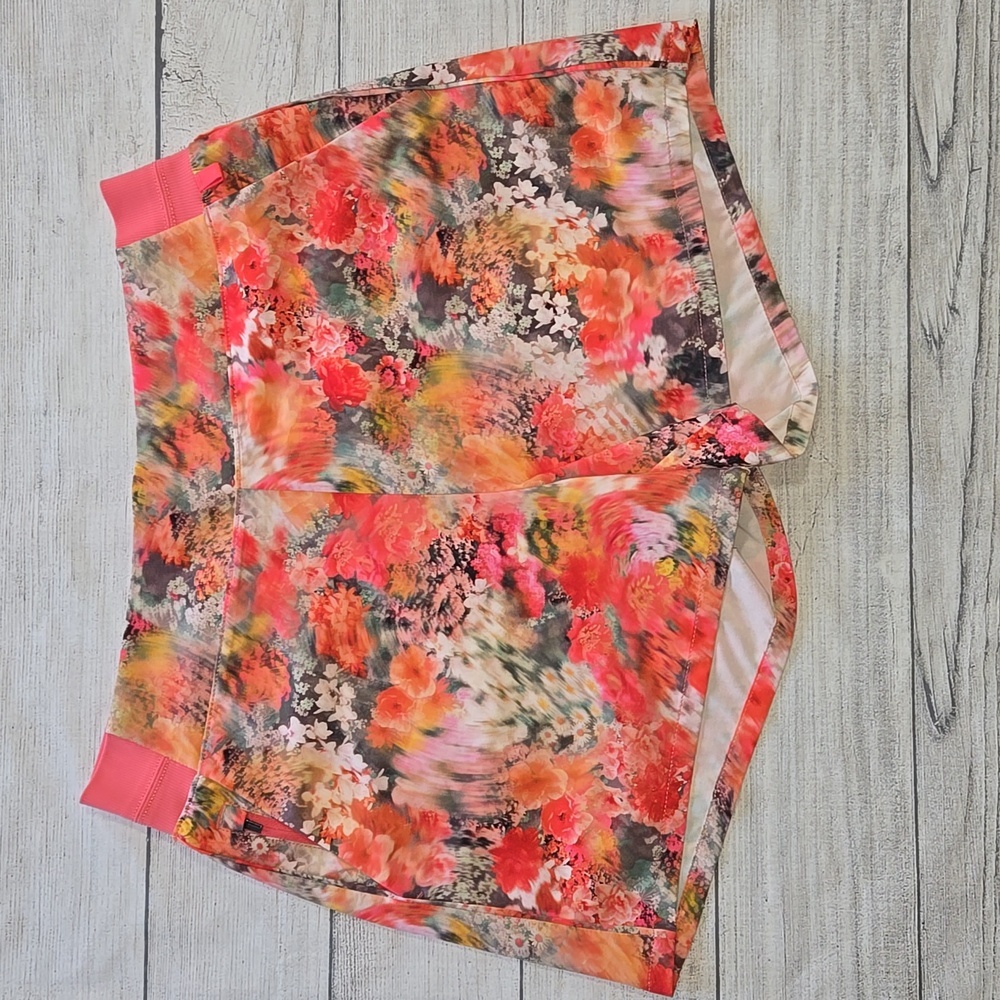 Athleta Refined Zephyr Tank & Brooklyn Printed Shorts Floral Print Set - Picture 12 of 16